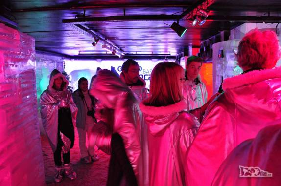 Muita concorrência para se servir no Glaciobar, em El Calafate, no sul da Argentina